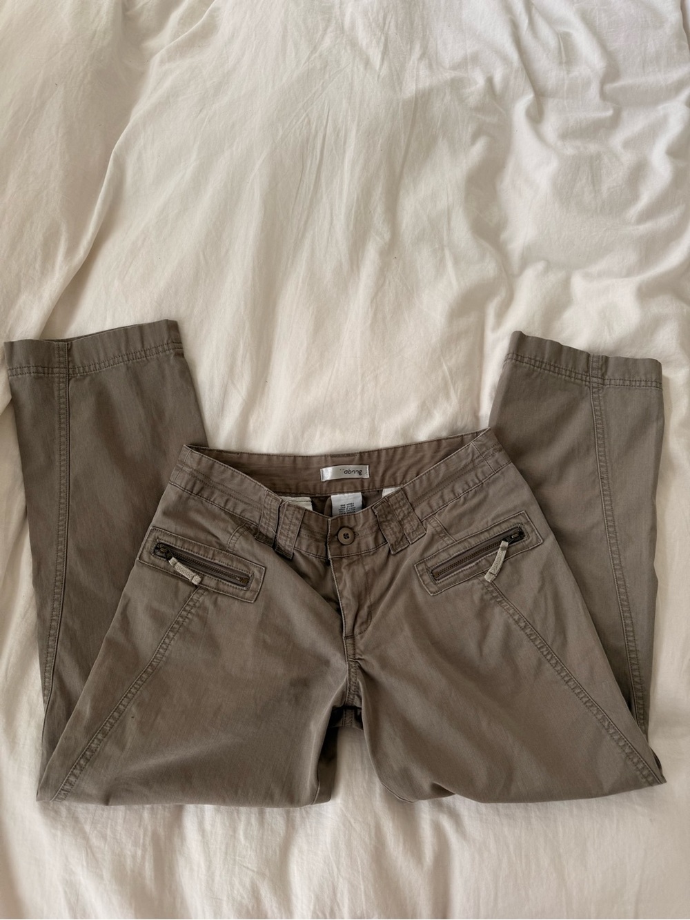 Vintage Y2K Cargo Capris